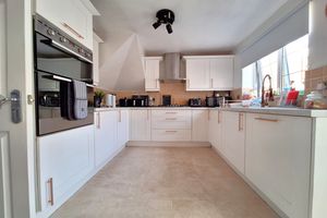 Kitchen- click for photo gallery
